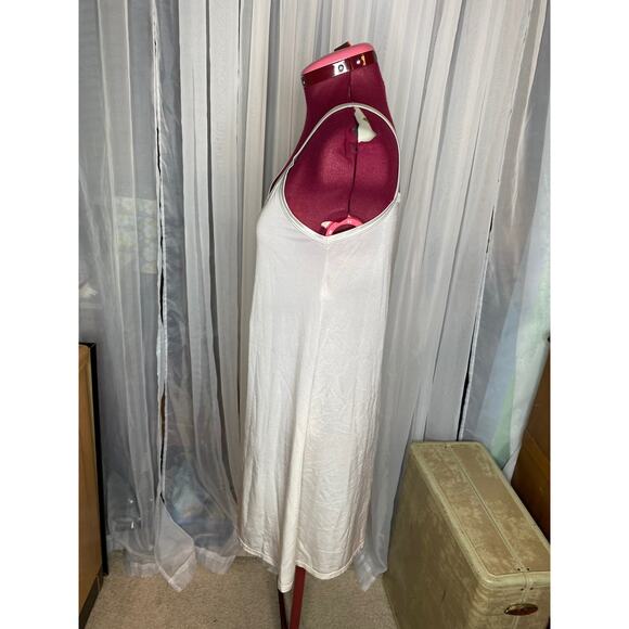 Vanity Fair stretch cream knee length slip sz 34 - Picture 3 of 5